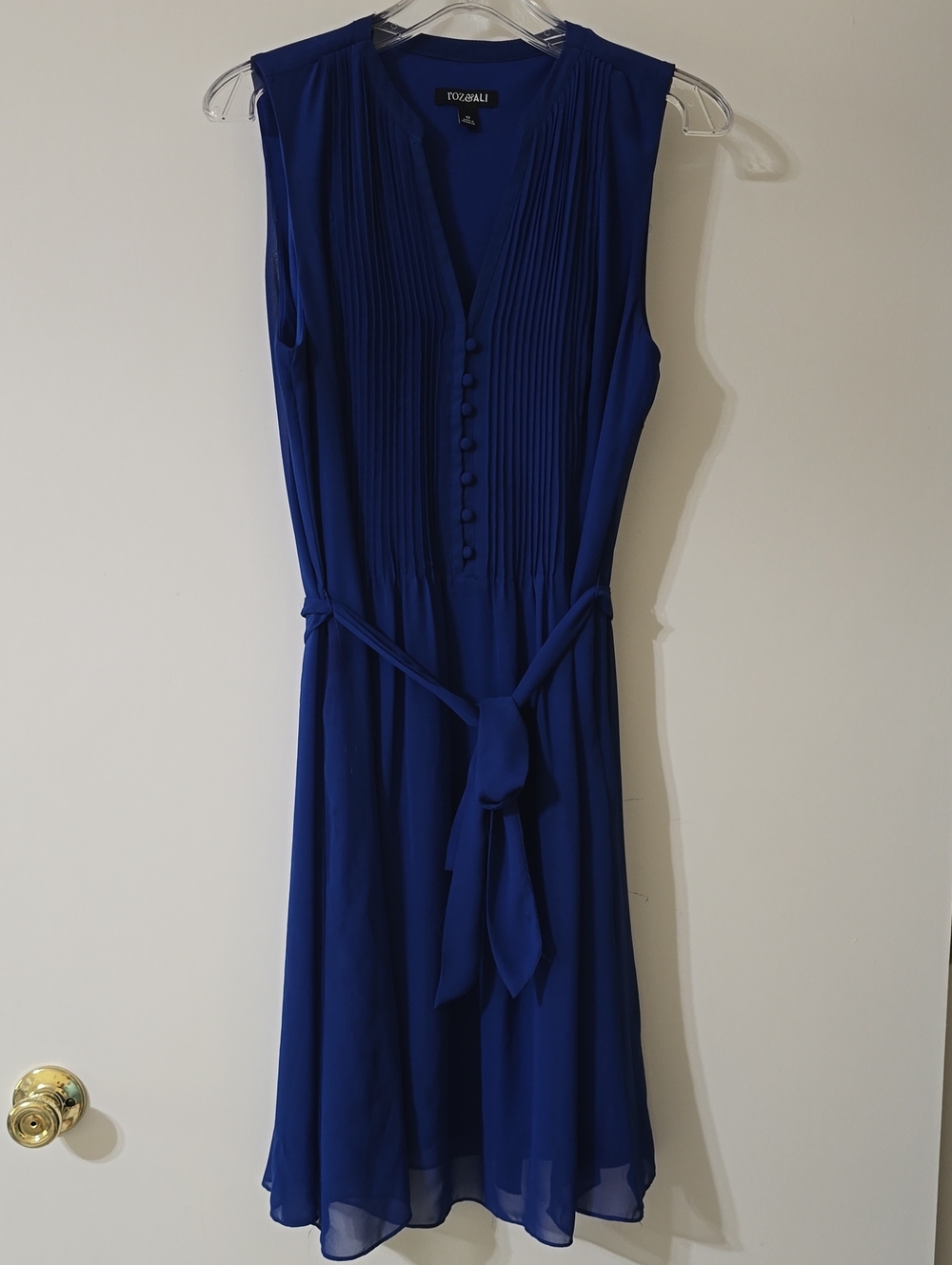 Roz & Ali Sleeveless Royal Blue Pleated V-Neck Dress with Waist Tie